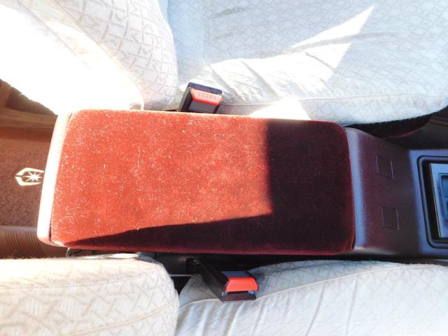 マークII グランデ　ツインカム２４　ツインカム２４　１Ｇエンジン　ノーマル車　ブリヂストン製ＳＩＥＧホイール１４インチ　パイオニア製オーディオ　リア置型スピーカー（34枚目）