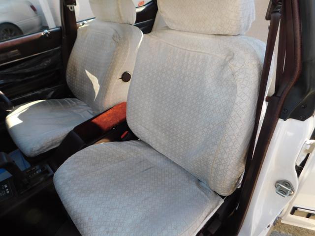 マークII グランデ　ツインカム２４　ツインカム２４　１Ｇエンジン　ノーマル車　ブリヂストン製ＳＩＥＧホイール１４インチ　パイオニア製オーディオ　リア置型スピーカー（46枚目）