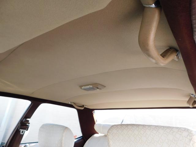 マークII グランデ　ツインカム２４　ツインカム２４　１Ｇエンジン　ノーマル車　ブリヂストン製ＳＩＥＧホイール１４インチ　パイオニア製オーディオ　リア置型スピーカー（49枚目）