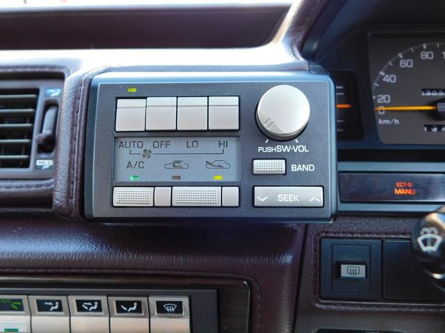 マークII グランデ　ツインカム２４　ツインカム２４　１Ｇエンジン　ノーマル車　ブリヂストン製ＳＩＥＧホイール１４インチ　パイオニア製オーディオ　リア置型スピーカー（50枚目）