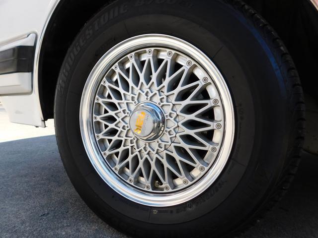 マークII グランデ　ツインカム２４　ツインカム２４　１Ｇエンジン　ノーマル車　ブリヂストン製ＳＩＥＧホイール１４インチ　パイオニア製オーディオ　リア置型スピーカー（58枚目）