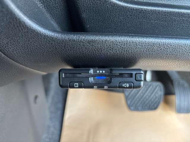 ノート １．２　ｅ－ＰＯＷＥＲ　ＡＵＴＥＣＨ　衝突軽減　レーンアシスト　パワーステアリング　記録簿　ＬＥＤヘッドライト　エアバッグ　スマートキー　ＥＴＣ　ナビＴＶ　デュアルエアバッグ　Ｉストップ　アルミ　ＡＢＳ　オートエアコン　ワンセグ（16枚目）