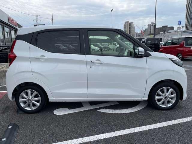 デイズ ６６０　Ｘ　当社試乗車ｕｐ　アラウンドＭ　踏み間違え防止　スマートキー　イモビライザー　バックカメラ　レーンキープ　アイドリングストップ　キーレス　フルオートエアコン　ＬＥＤライト　ナビＴＶ　ＷＡＢ　記録簿　運転席エアバック（2枚目）