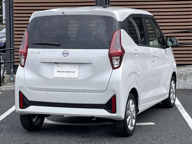 デイズ ６６０　Ｘ　当社試乗車ｕｐ　アラウンドＭ　踏み間違え防止　スマートキー　イモビライザー　バックカメラ　レーンキープ　アイドリングストップ　キーレス　フルオートエアコン　ＬＥＤライト　ナビＴＶ　ＷＡＢ　記録簿　運転席エアバック（3枚目）