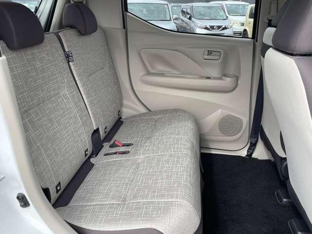 デイズ ６６０　Ｘ　当社試乗車ｕｐ　アラウンドＭ　踏み間違え防止　スマートキー　イモビライザー　バックカメラ　レーンキープ　アイドリングストップ　キーレス　フルオートエアコン　ＬＥＤライト　ナビＴＶ　ＷＡＢ　記録簿　運転席エアバック（8枚目）