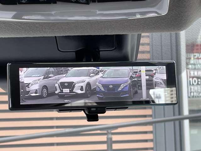 ノート １．２　Ｘ　９０周年記念車　当社試乗車ｕｐ　衝突被害軽減システム　ＬＥＤライト　ＬＤＷ　インテリジェントキー　イモビライザー　フルオートエアコン　メモリーナビ　アルミホイール　パワーウィンドウ　アラウンドビューカメラ（10枚目）