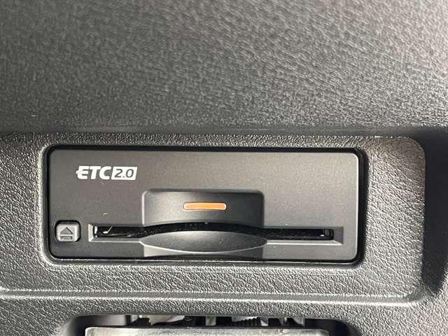 ノート １．２　Ｘ　９０周年記念車　当社試乗車ｕｐ　衝突被害軽減システム　ＬＥＤライト　ＬＤＷ　インテリジェントキー　イモビライザー　フルオートエアコン　メモリーナビ　アルミホイール　パワーウィンドウ　アラウンドビューカメラ（18枚目）