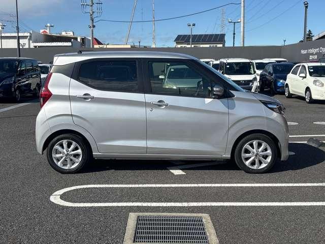 デイズ 660 X 当社レンタカーup アラウンドM 踏み間違え防止 スマートキー イモビライザー バックカメラ ETC レーンキープ アイドリングストップ ドライブレコーダー キーレス フルオートエアコン ナビTV WAB 記録簿 PS(6枚目)