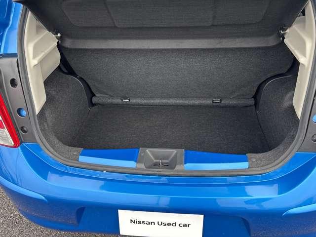 マーチ １．２　１２Ｘ　後カメラ　イモビ　スマートキープッシュスタート　アイストップ　ナビＴＶ　記録簿付き　運転席助手席エアバック　パワーウインド　パワステ　ＡＢＳ　ワンセグ　キーレスエントリー　ワンオーナー　メモリーナビ（8枚目）