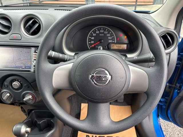 マーチ １．２　１２Ｘ　後カメラ　イモビ　スマートキープッシュスタート　アイストップ　ナビＴＶ　記録簿付き　運転席助手席エアバック　パワーウインド　パワステ　ＡＢＳ　ワンセグ　キーレスエントリー　ワンオーナー　メモリーナビ（12枚目）