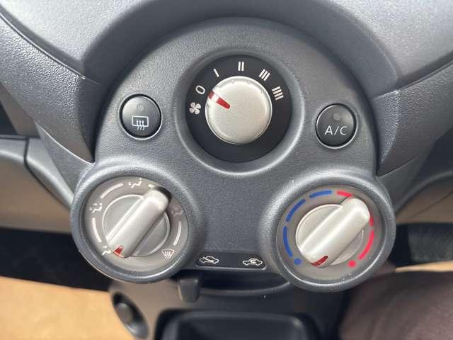 マーチ １．２　１２Ｘ　後カメラ　イモビ　スマートキープッシュスタート　アイストップ　ナビＴＶ　記録簿付き　運転席助手席エアバック　パワーウインド　パワステ　ＡＢＳ　ワンセグ　キーレスエントリー　ワンオーナー　メモリーナビ（14枚目）