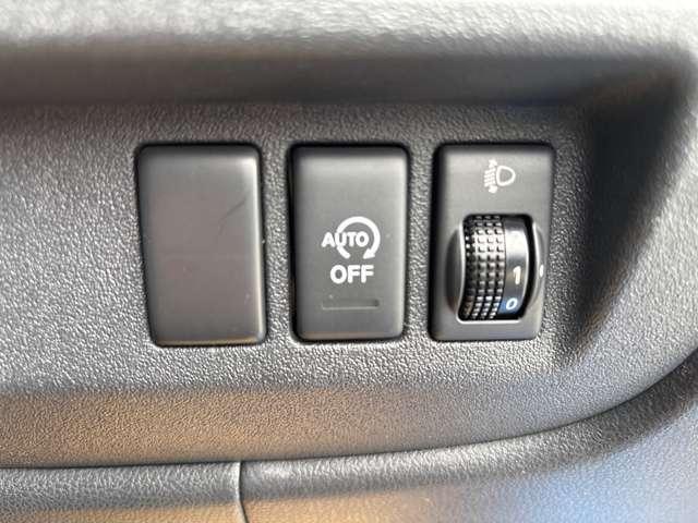 マーチ １．２　１２Ｘ　後カメラ　イモビ　スマートキープッシュスタート　アイストップ　ナビＴＶ　記録簿付き　運転席助手席エアバック　パワーウインド　パワステ　ＡＢＳ　ワンセグ　キーレスエントリー　ワンオーナー　メモリーナビ（15枚目）