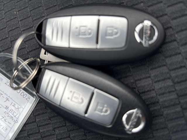 マーチ １．２　１２Ｘ　後カメラ　イモビ　スマートキープッシュスタート　アイストップ　ナビＴＶ　記録簿付き　運転席助手席エアバック　パワーウインド　パワステ　ＡＢＳ　ワンセグ　キーレスエントリー　ワンオーナー　メモリーナビ（19枚目）