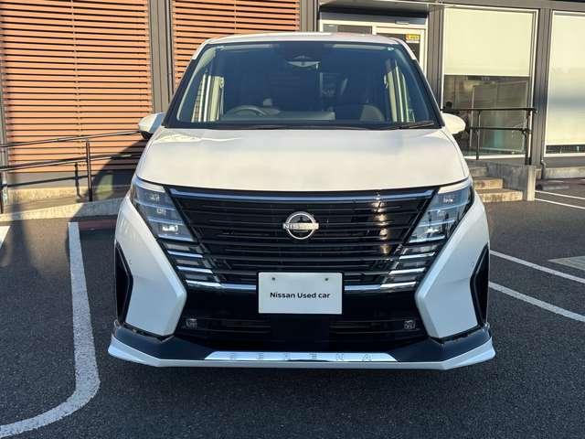 セレナ １．４　ｅ－ＰＯＷＥＲ　ハイウェイスターＶ　自動（被害軽減）ブレーキ　ＬＤＰ　追従クルーズ　ＬＥＤランプ　アルミホイール　ドライブレコーダ　ＥＴＣ　記録簿　盗難防止システム　スマートキー　１オナ　オートエアコン　サイドカーテンエアバック（2枚目）