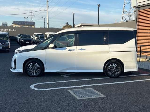 セレナ １．４　ｅ－ＰＯＷＥＲ　ハイウェイスターＶ　自動（被害軽減）ブレーキ　ＬＤＰ　追従クルーズ　ＬＥＤランプ　アルミホイール　ドライブレコーダ　ＥＴＣ　記録簿　盗難防止システム　スマートキー　１オナ　オートエアコン　サイドカーテンエアバック（5枚目）