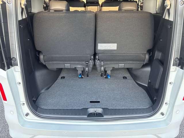 セレナ １．４　ｅ－ＰＯＷＥＲ　ハイウェイスターＶ　自動（被害軽減）ブレーキ　ＬＤＰ　追従クルーズ　ＬＥＤランプ　アルミホイール　ドライブレコーダ　ＥＴＣ　記録簿　盗難防止システム　スマートキー　１オナ　オートエアコン　サイドカーテンエアバック（9枚目）