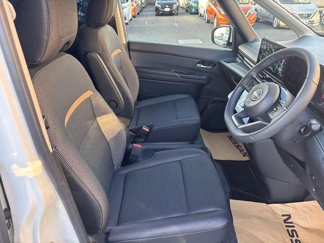 セレナ １．４　ｅ－ＰＯＷＥＲ　ハイウェイスターＶ　自動（被害軽減）ブレーキ　ＬＤＰ　追従クルーズ　ＬＥＤランプ　アルミホイール　ドライブレコーダ　ＥＴＣ　記録簿　盗難防止システム　スマートキー　１オナ　オートエアコン　サイドカーテンエアバック（14枚目）