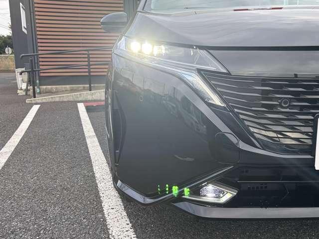 オーラ １．２　Ｇ　レザーエディション　ワンオーナ　追突防止　レーダークルーズ　本革　車線逸脱警報装置　ＬＥＤ　ドライブレコーダー　盗難防止　記録簿　バックモニター　ＥＴＣ　インテリジェントキー　メモリーナビゲーション　ＡＷ　オートエアコン（3枚目）