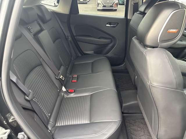 オーラ １．２　Ｇ　レザーエディション　ワンオーナ　追突防止　レーダークルーズ　本革　車線逸脱警報装置　ＬＥＤ　ドライブレコーダー　盗難防止　記録簿　バックモニター　ＥＴＣ　インテリジェントキー　メモリーナビゲーション　ＡＷ　オートエアコン（9枚目）