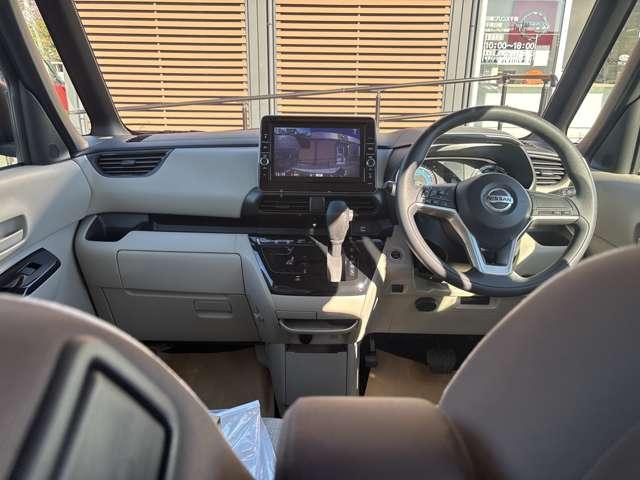 ルークス ６６０　Ｘ　アラモニ　前後衝突軽減ブレーキ　ワンオーナー車　車線逸脱防止　ＥＴＣ　スマートキー　定期点検記録簿　キーフリー　ドライブレコーダー　ｉ－ｓｔｏｐ　フルオートエアコン　パワーウインドウ　バックカメラ（4枚目）