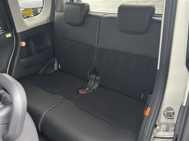 タント カスタムＸ　トップエディションリミテッドＳＡＩＩＩ　純正ナビ／ＢｌｅｕｔｏｏｔｈＡｕｄｉｏ／フルセグＴＶバックカメラ／両側パワースライドドア／全周囲カメラ／コーナーセンサー／前後ドラレコ／純正エアロ／ハーフレザー／ウインカーミラー／アイドリングストップ（12枚目）