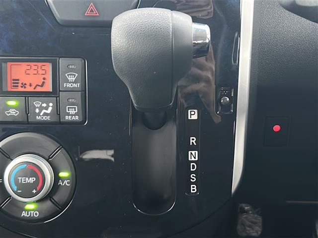 タント カスタムＸ　トップエディションリミテッドＳＡＩＩＩ　純正ナビ／ＢｌｅｕｔｏｏｔｈＡｕｄｉｏ／フルセグＴＶバックカメラ／両側パワースライドドア／全周囲カメラ／コーナーセンサー／前後ドラレコ／純正エアロ／ハーフレザー／ウインカーミラー／アイドリングストップ（28枚目）