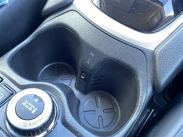 エクストレイル ２０ＸエクストリーマーＸエマージェンシーブレーキＰ　禁煙車／純正ナビ（ＣＤ／フルセグＴＶ／Ｂｌｕｅｔｏｏｔｈ／ＡＵＸ）／アラウンドビューモニター／ビルトインＥＴＣ／クルーズコントロール／革巻きステアリング／ステアリングスイッチ／前席シートヒーター（31枚目）