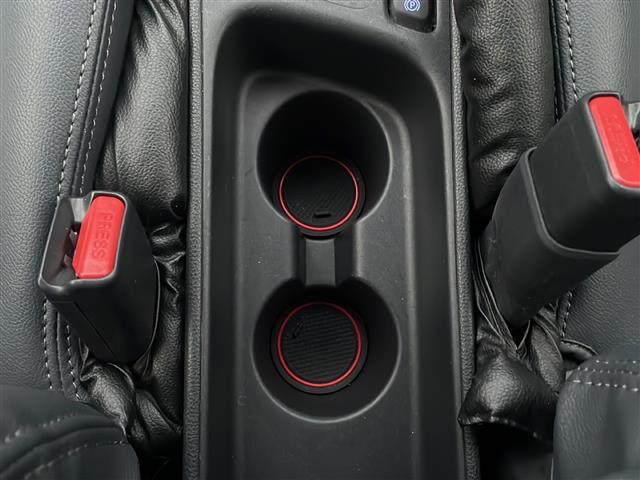 ヤリスクロス G 禁煙車/純正8インチディスプレイオーディオ(ナビ機能付/フルセグTV/Bluetooth)/パノラミックビューモニター/ビルトインETC2.0/ハンズフリーパワーバックドア/デジタルインナーミラー(34枚目)