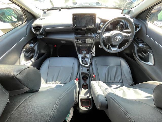 ヤリスクロス G 禁煙車/純正8インチディスプレイオーディオ(ナビ機能付/フルセグTV/Bluetooth)/パノラミックビューモニター/ビルトインETC2.0/ハンズフリーパワーバックドア/デジタルインナーミラー(42枚目)