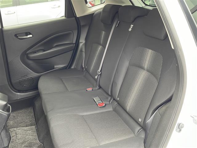 ノート Ｘ　ＦＯＵＲ　禁煙車／純正９インチナビ（フルセグＴＶ／Ｂｌｕｅｔｏｏｔｈ／ＵＳＢ）／インテリジェントアラウンドビューモニター／インテリジェントルームミラー／前席シートヒーター／ステアリングヒーター／ドラレコ（13枚目）