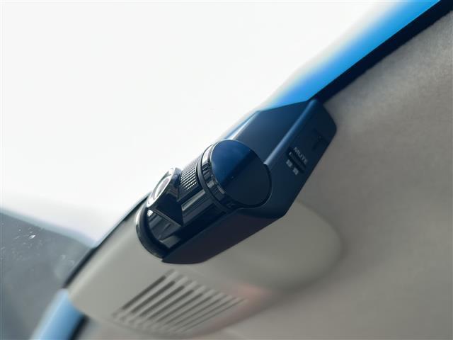 N-BOX G・Lターボホンダセンシング 禁煙車/純正ナビ/バックカメラ/両側電動ドア/レーダークルーズコントロール/前後ドライブレコーダー/ロールサンシェード/革巻きステアリング/パドルシフト/LEDヘッドライト/スマートキー/スペアキー(4枚目)