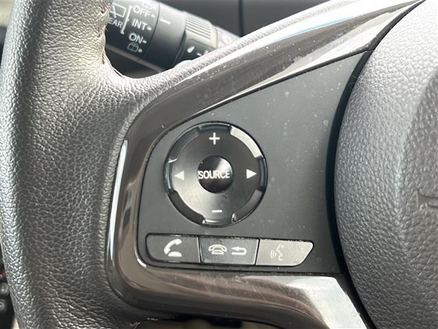N-BOX G・Lターボホンダセンシング 禁煙車/純正ナビ/バックカメラ/両側電動ドア/レーダークルーズコントロール/前後ドライブレコーダー/ロールサンシェード/革巻きステアリング/パドルシフト/LEDヘッドライト/スマートキー/スペアキー(6枚目)