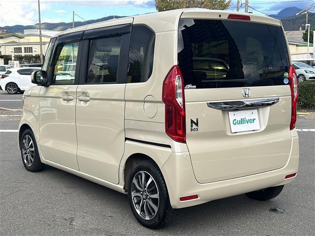 N-BOX G・Lターボホンダセンシング 禁煙車/純正ナビ/バックカメラ/両側電動ドア/レーダークルーズコントロール/前後ドライブレコーダー/ロールサンシェード/革巻きステアリング/パドルシフト/LEDヘッドライト/スマートキー/スペアキー(21枚目)