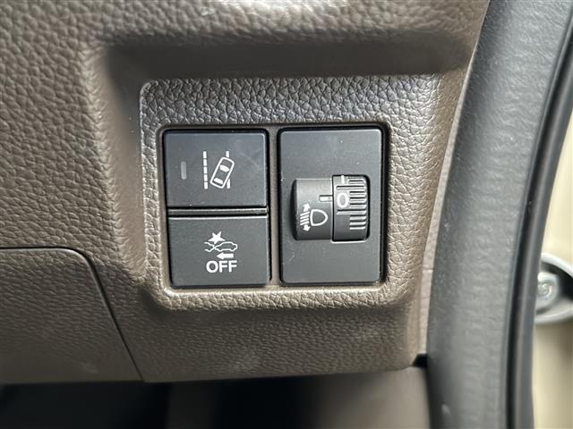 N-BOX L コーディネートスタイル 禁煙車/純正8インチナビ/レーダークルコン/両側パワスラドア/アイドリングストップ/前席シートヒーター/Bluetooth/フルセグTV/衝突被害軽減システム/レーンキープアシスト/横滑り防止装置(8枚目)