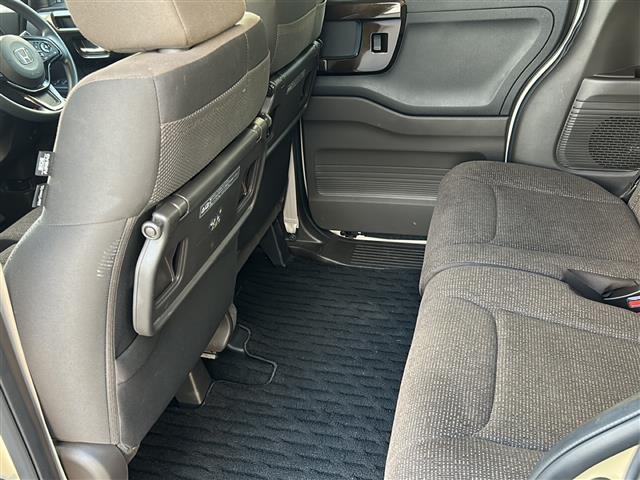 N-BOX L コーディネートスタイル 禁煙車/純正8インチナビ/レーダークルコン/両側パワスラドア/アイドリングストップ/前席シートヒーター/Bluetooth/フルセグTV/衝突被害軽減システム/レーンキープアシスト/横滑り防止装置(15枚目)