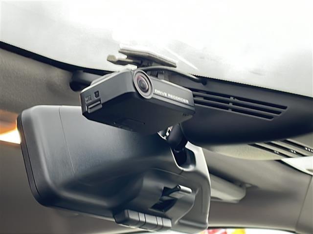 セレナ Ｘ　Ｖセレクション　禁煙車／プロパイロット／純正７インチナビ（ＣＤ／フルセグＴＶ／Ｂｌｕｅｔｏｏｔｈ／ＳＤ）／インテリジェントアラウンドビューモニター／ビルトインＥＴＣ／インテリジェントルームミラー／ドライブレコーダー（7枚目）