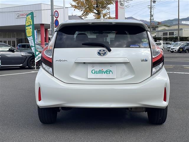 アクア S グランパー 禁煙車/社外ナビ(CD/DVD/フルセグTV/Bluetooth)/バックカメラ/ETC/ステアリングスイッチ/LEDヘッドライト/スマートキー/Pスタート/電動格納ミラー/純正フロアマット(19枚目)