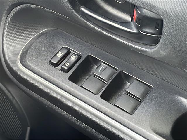 アクア S グランパー 禁煙車/社外ナビ(CD/DVD/フルセグTV/Bluetooth)/バックカメラ/ETC/ステアリングスイッチ/LEDヘッドライト/スマートキー/Pスタート/電動格納ミラー/純正フロアマット(29枚目)