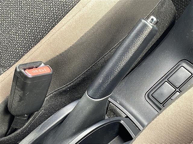 アクア S グランパー 禁煙車/社外ナビ(CD/DVD/フルセグTV/Bluetooth)/バックカメラ/ETC/ステアリングスイッチ/LEDヘッドライト/スマートキー/Pスタート/電動格納ミラー/純正フロアマット(31枚目)