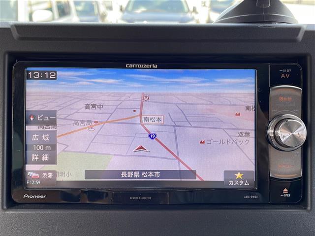 ジムニー ＸＣ　禁煙車／社外７インチナビ（ＣＤ／ＤＶＤ／ワンセグＴＶ／Ｂｌｕｅｔｏｏｔｈ）／バックカメラ／ビルトインＥＴＣ／シートヒーター／革巻きステアリング／クルーズコントロール／ステアリングスイッチ／ドラレコ（4枚目）