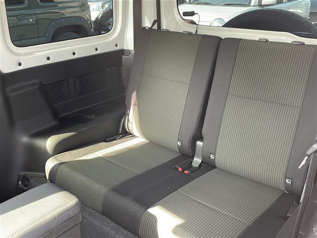 ジムニー ＸＣ　禁煙車／社外７インチナビ（ＣＤ／ＤＶＤ／ワンセグＴＶ／Ｂｌｕｅｔｏｏｔｈ）／バックカメラ／ビルトインＥＴＣ／シートヒーター／革巻きステアリング／クルーズコントロール／ステアリングスイッチ／ドラレコ（11枚目）