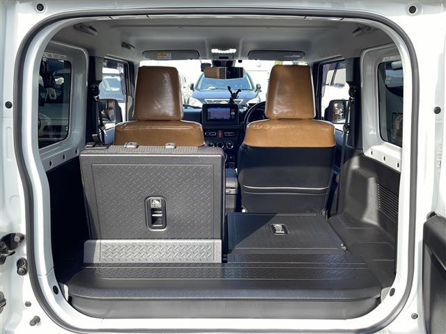ジムニー ＸＣ　禁煙車／社外７インチナビ（ＣＤ／ＤＶＤ／ワンセグＴＶ／Ｂｌｕｅｔｏｏｔｈ）／バックカメラ／ビルトインＥＴＣ／シートヒーター／革巻きステアリング／クルーズコントロール／ステアリングスイッチ／ドラレコ（13枚目）