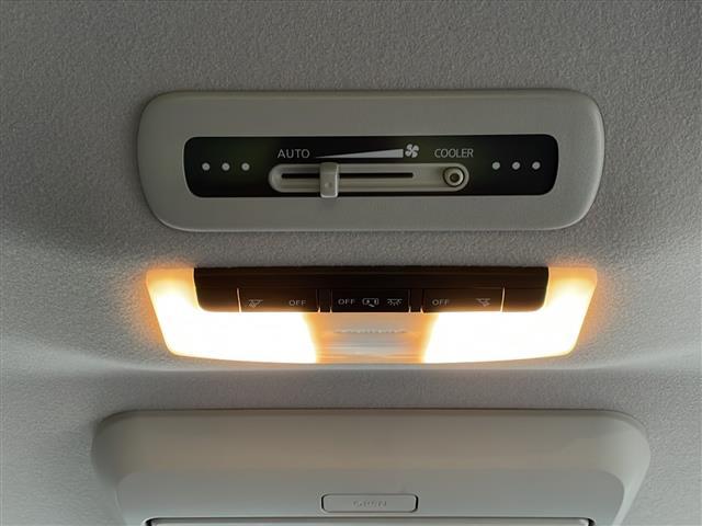 セレナ ハイウェイスター 禁煙車/純正9インチナビ(CD/DVD/BD/フルセグTV/Bluetooth)/アラウンドビューモニター/フリップダウンモニター/ビルトインETC/ハンズフリー両側電動スライドドア/ドラレコ(10枚目)