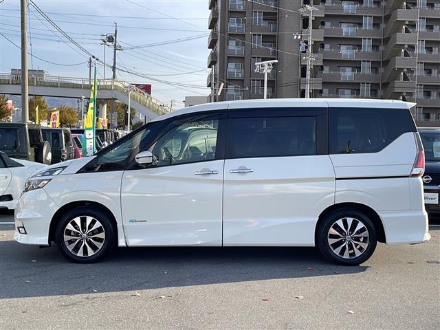 セレナ ハイウェイスター 禁煙車/純正9インチナビ(CD/DVD/BD/フルセグTV/Bluetooth)/アラウンドビューモニター/フリップダウンモニター/ビルトインETC/ハンズフリー両側電動スライドドア/ドラレコ(22枚目)