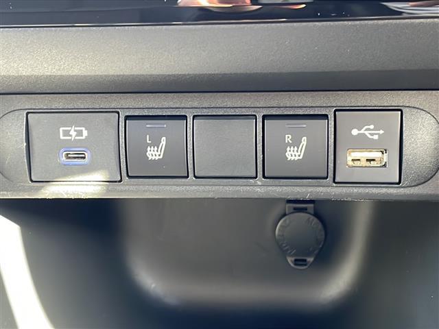 ヤリスクロス Ｚ　禁煙車／８インチディスプレイオーディオ（Ｂｌｕｅｔｏｏｔｈ／Ｍｉｒａｃａｓｔ）／バックカメラ／ビルトインＥＴＣ／ドライブレコーダー機能付デジタルインナーミラー／ハーフレザーシート／運転席パワーシート（6枚目）