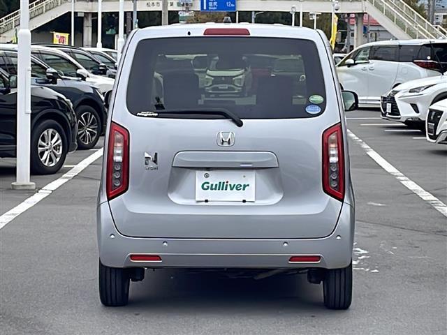 N-WGN L・ターボホンダセンシング 禁煙車/純正SDナビ/バックカメラ/Bluetooth/レーダークルーズコントロール/純正エンジンスターター/前席シートヒーター/アイドリングストップ/USB入力端子/衝突被害軽減システム/4WD(18枚目)