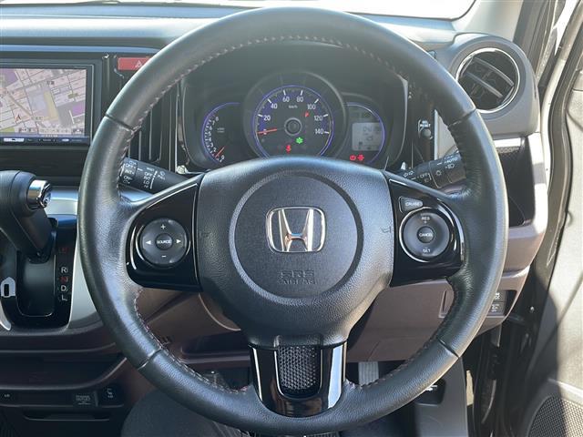 Ｎ－ＷＧＮカスタム Ｇ・Ｌパッケージ　禁煙車／社外メモリーナビ／フルセグＴＶ／バックカメラ／純正１４インチアルミホイール／ＥＴＣ／ハーフレザーシート／前席シートヒーター／ＨＩＤライト／スマートキー／アイドリングストップ（8枚目）