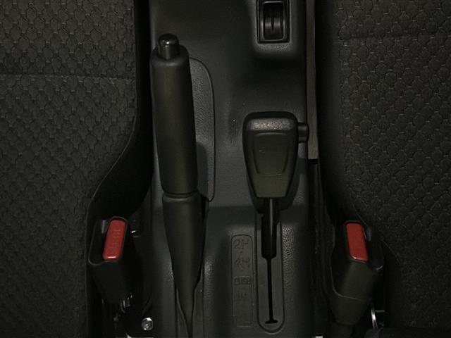 ミニキャブトラック G 禁煙車/4WD/レーダーブレーキサポート/5MT/パワーステアリング/パワーウィンドゥ/AC/ドアバイザー/フォグランプ/荷室灯/スタッドレス/スペアタイヤ/後方コーナーセンサー/横滑り防止装置(4枚目)