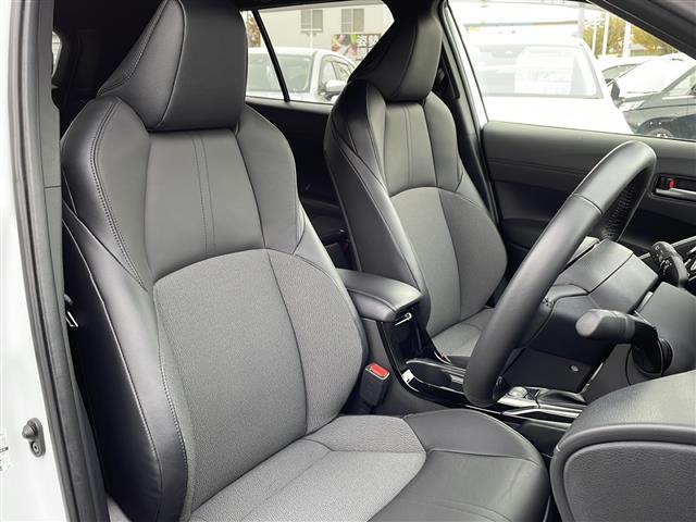 カローラクロス ハイブリッド Z 禁煙車/スタッド車載/8インチディスプレイオーディオ(ナビ機能付/CD/DVD/フルセグTV/Bluetooth)/パノラミックビューモニター/ビルトインETC/運転席パワーシート/前席シートヒーター(12枚目)