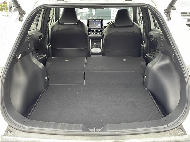カローラクロス ハイブリッド Z 禁煙車/スタッド車載/8インチディスプレイオーディオ(ナビ機能付/CD/DVD/フルセグTV/Bluetooth)/パノラミックビューモニター/ビルトインETC/運転席パワーシート/前席シートヒーター(17枚目)
